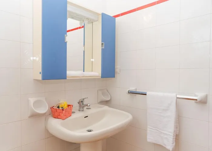 Sant'elmo - Rei240 By Interhome